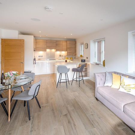 Pass The Keys 1 Bed Albury Contemporary Apartment With Secure Parking Шрусбери Экстерьер фото
